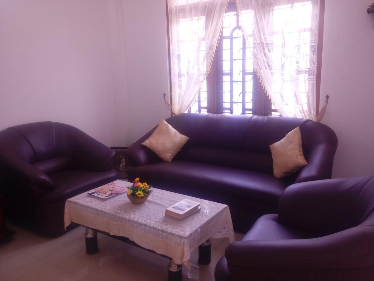Pubudu'S Villa Hikkaduwa Esterno foto