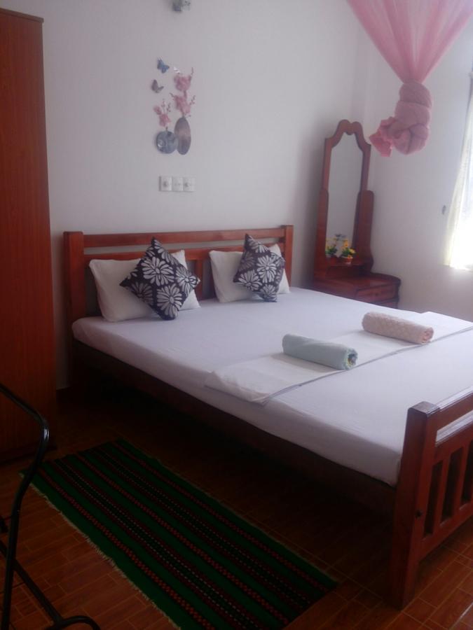 Pubudu'S Villa Hikkaduwa Esterno foto